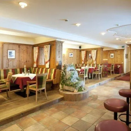 Hotel Alpenblick Saalbach-Hinterglemm