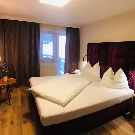 Alpenblick ホテル 3*