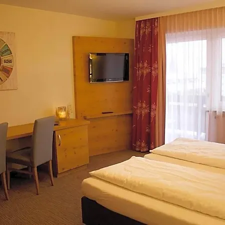 Hotel Alpenblick 3*