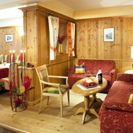 Hotel Alpenblick 3*