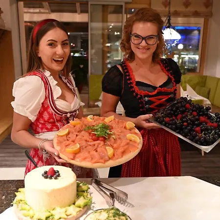 Hotel Alpenblick Saalbach-Hinterglemm